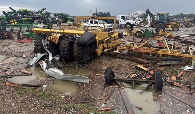 ABD’yi fırtına ve hortum vurdu: 23 ölü