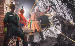 Altın madeninde  faciaya ramak kaldı… 260 işçi yer altında mahsur kaldı!