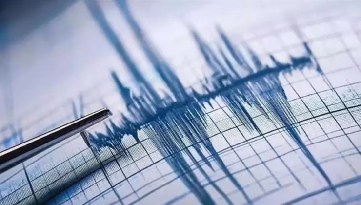 Endonezya’da deprem! En az 100 ev hasar aldı