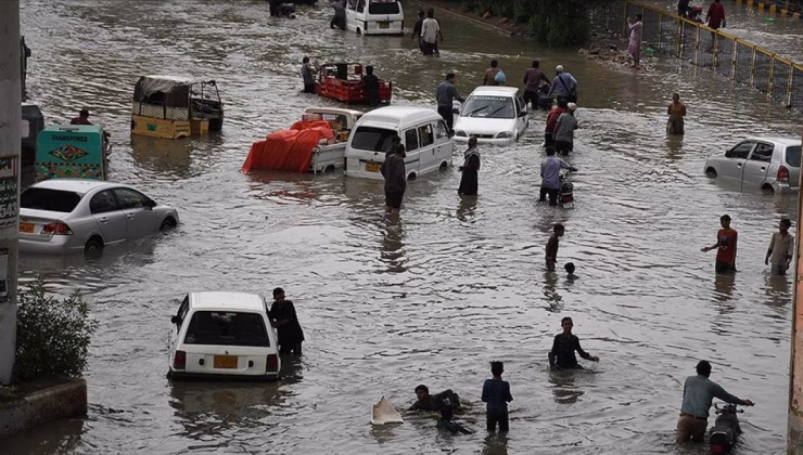 Fırtına Pakistan’da 3 can aldı!