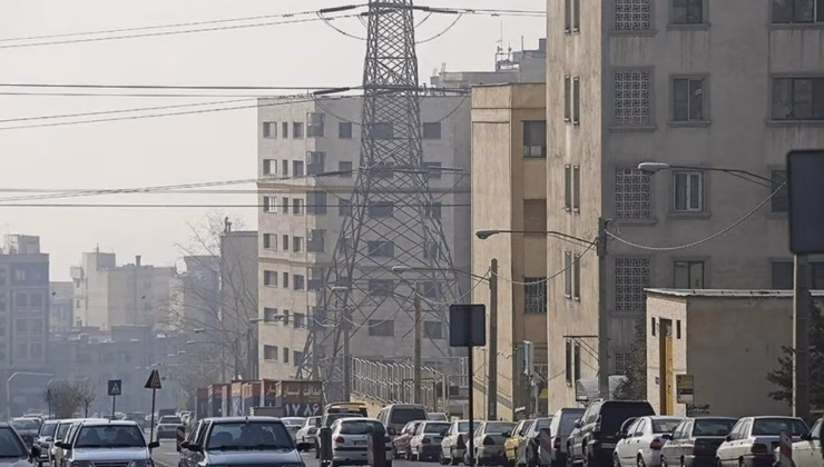 İran’da enerji krizi derinleşiyor… Kamu kurumları tatil edildi!