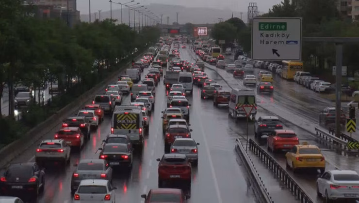 İstanbul'da trafik kilit: Yüzde 81!