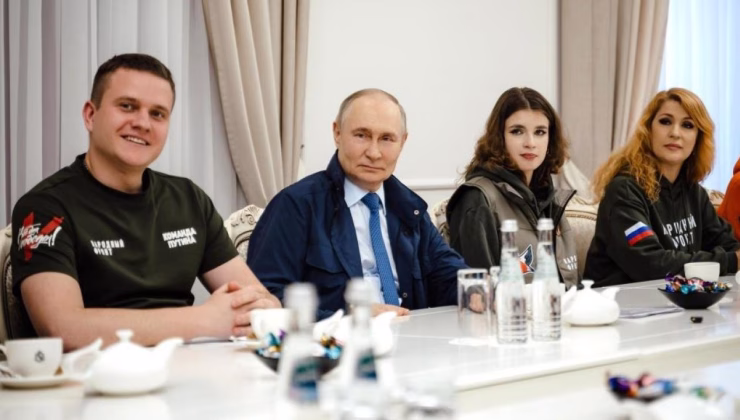 Putin, Kursk bölgesini ziyaret etti