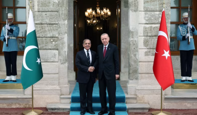 Şahbaz Şerif’ten  Türkiye’ye dostluk mesajı!