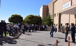 Şanlıurfa'da polis merkezi önünde kavga: 5 yaralı, 12 gözaltı – Güncel haberler