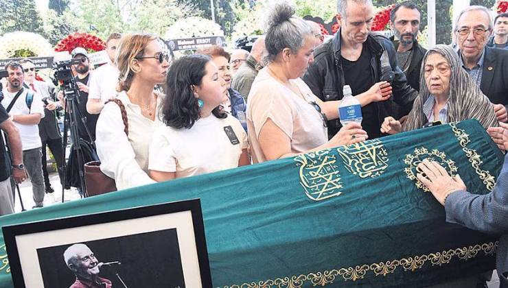 Şarkılarla uğurlandı