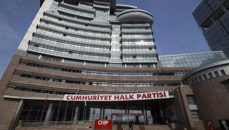 CHP’de istifa ve mezhepçilik depremi!