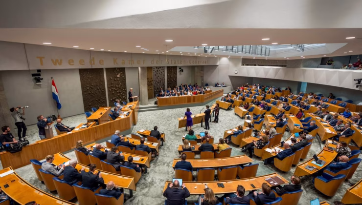 Hollanda’da erken seçim için tarih belli oldu