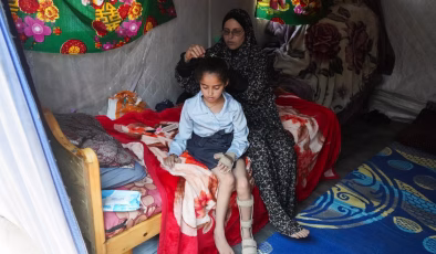 İsrail’in Ramazan Bayramı’nda felç ettiği 8 yaşındaki Rihab artık yardıma muhtaç