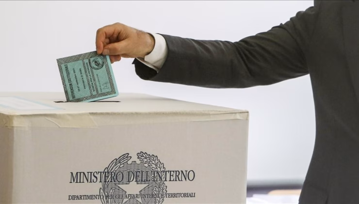 İtalya’da referandum! Halk sandık başında
