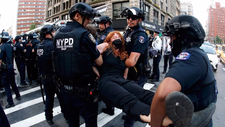 New York’ta hareketli saatler! Göçmen protestolarında 65 gözaltı!