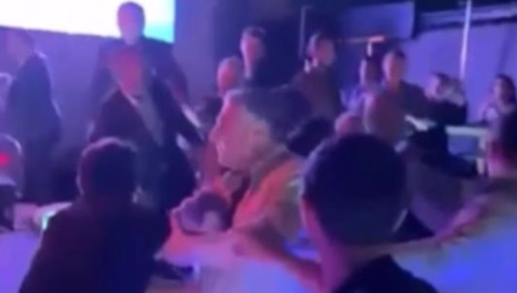Önce şampanya sonra silahlar patladı | SON DAKİKA HABERLERİ | Son dakika haberleri