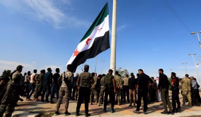 Suriye’de sürpriz gelişme! Kendilerini feshedip hükümete katıldılar