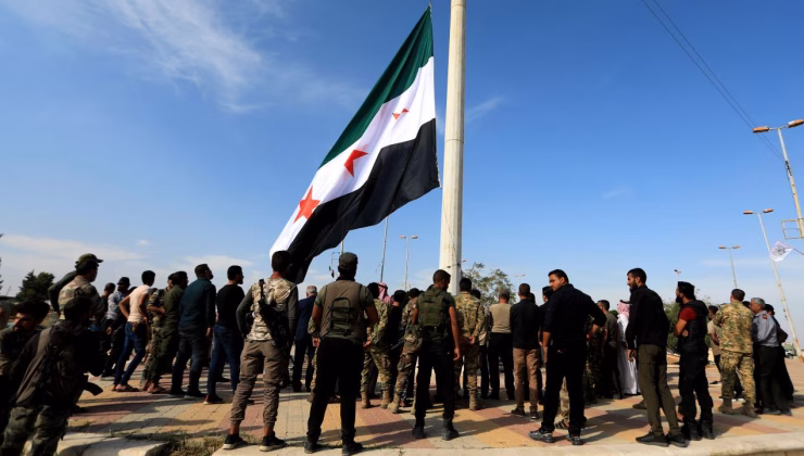 Suriye’de sürpriz gelişme! Kendilerini feshedip hükümete katıldılar