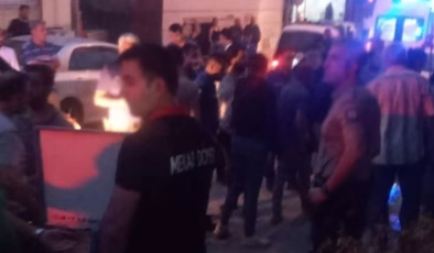 Tarsus'ta bıçak ve satırlı kavga: 1 ölü, 2'si polis 6 yaralı | Son dakika haberleri