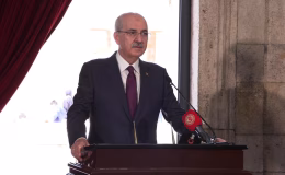 TBMM Başkanı Kurtulmuş, Anıtkabir’i ziyaret etti