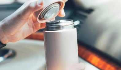 850 bin su şişesi tehlike saçıyor: İki kişide kalıcı görme kaybı