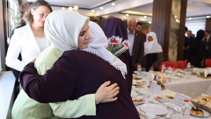 Bakan Göktaş, şehit ailelerine Terörsüz Türkiye’yi anlattı