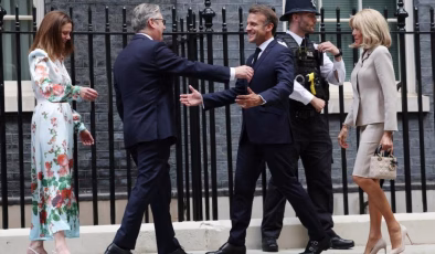 Fransa Cumhurbaşkanı Macron ile İngiltere Başbakanı Starmer ile görüştü