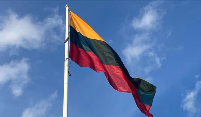 Litvanya’yı  sarsan istifa!