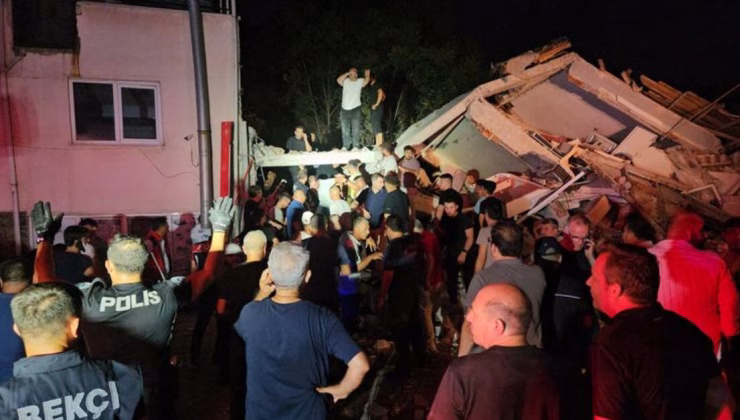 Balıkesir Sındırgı’da 6.1 büyüklüğünde deprem meydana geldi
