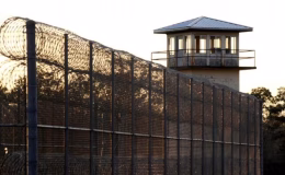 Dünyada bir ilk: Yapay zeka cezaevine girdi!