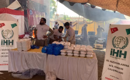 İHH’dan Pakistan’da selden etkilenen afetzedelere yardım