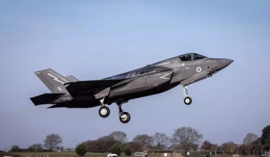 İngiliz F-35’i Japonya’ya acil iniş yaptı