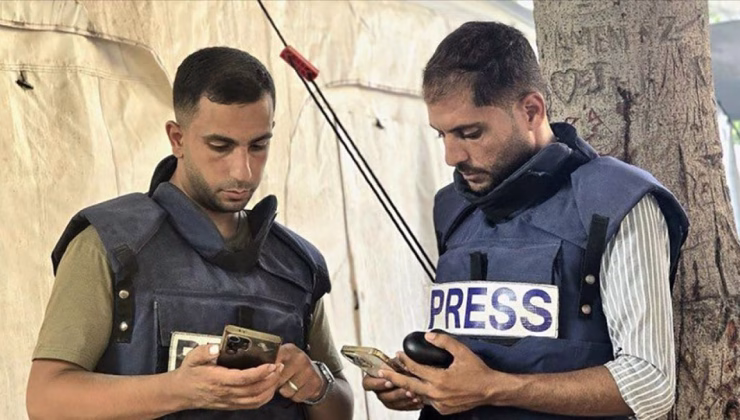 İsrail’in, gazetecilerin çadırına düzenlediği saldırıda 5 gazeteci şehit oldu