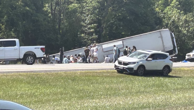 New York’ta otobüs devrildi: 5 ölü