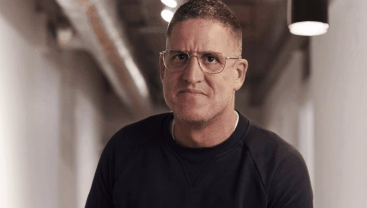 Ünlü iş insanı Yunanistan’da kaza geçirdi! Durumu ağır