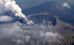 Yanardağ patladı, 3. seviye alarm durumuna geçildi!