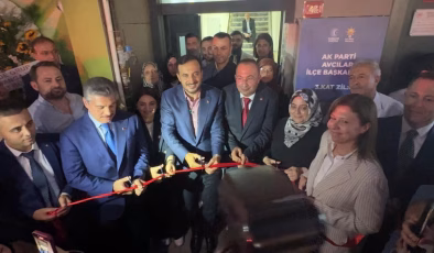 AK Parti Avcılar’da yeni ilçe binasını açtı