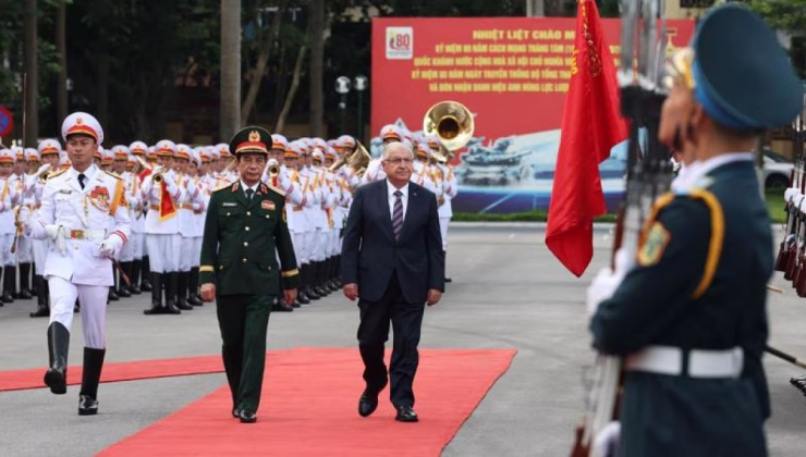 Bakan Güler, Vietnam’da!