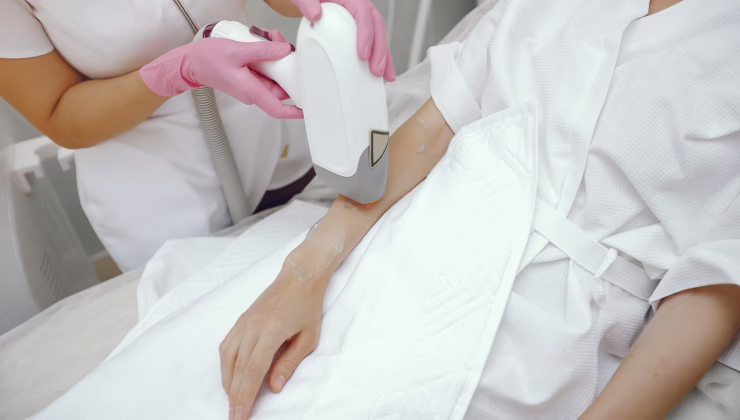 Güzellik ve Güven Arasındaki İnce Çizgi: Doğru Güzellik Merkezi Nasıl Seçilir?